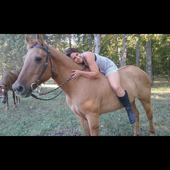 Meet your Posher, Amber - Picture 4 of 8